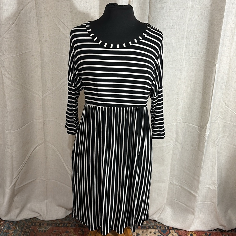 Suzanne Betro Black and White Striped Dress